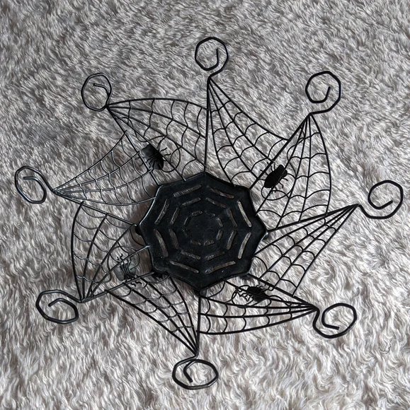 Spiderweb Basket - Picture 4 of 6